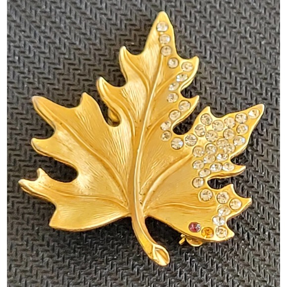 Vintage Leaf Brooch with Rhinestones - Stamped by Manufacturer - Picture 9 of 10